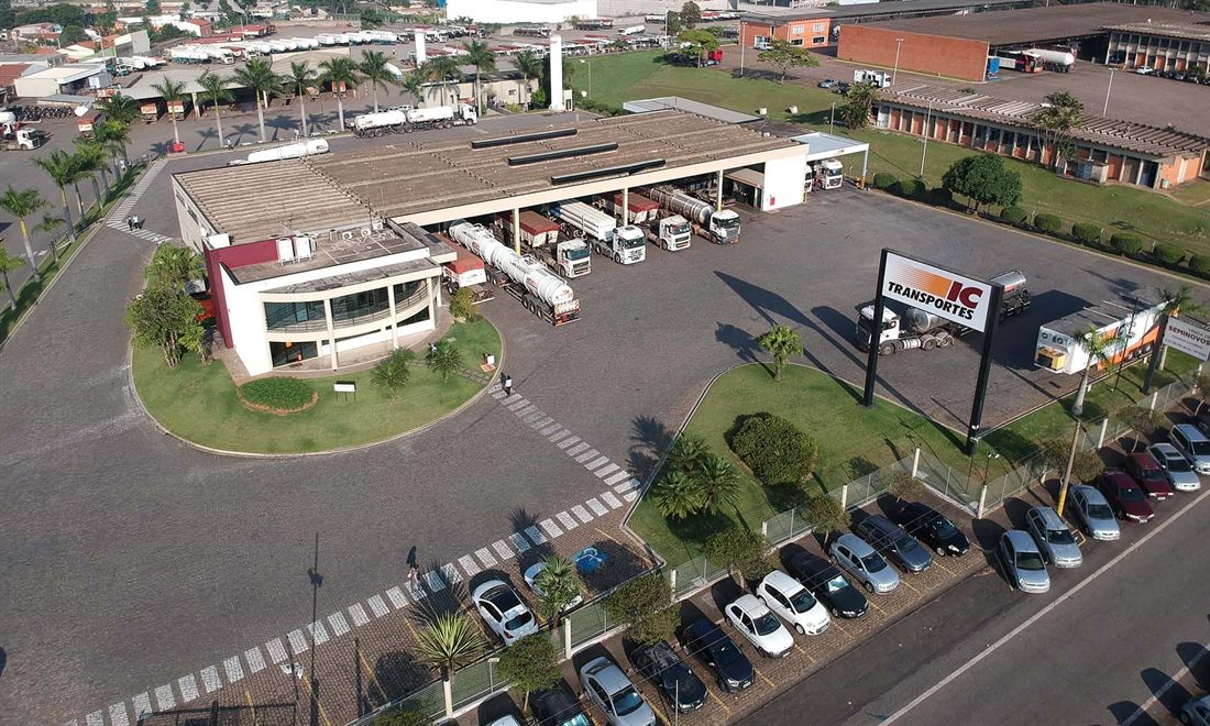 Sede corporativa IC Transportes em Sumaré